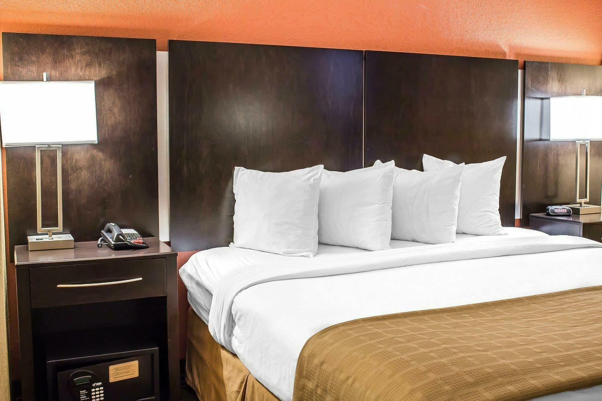 Baymont By Wyndham Scranton Hotel 2*
